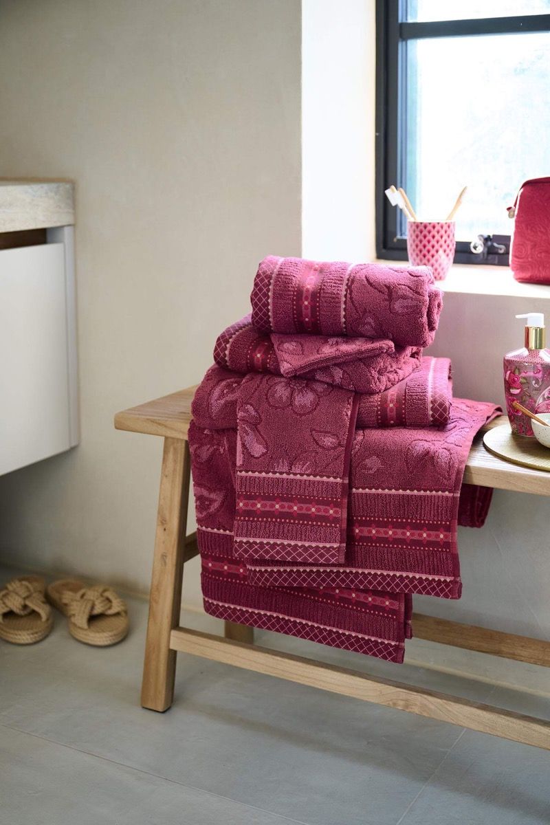 Towel Jasmin Jacquard Dark Pink