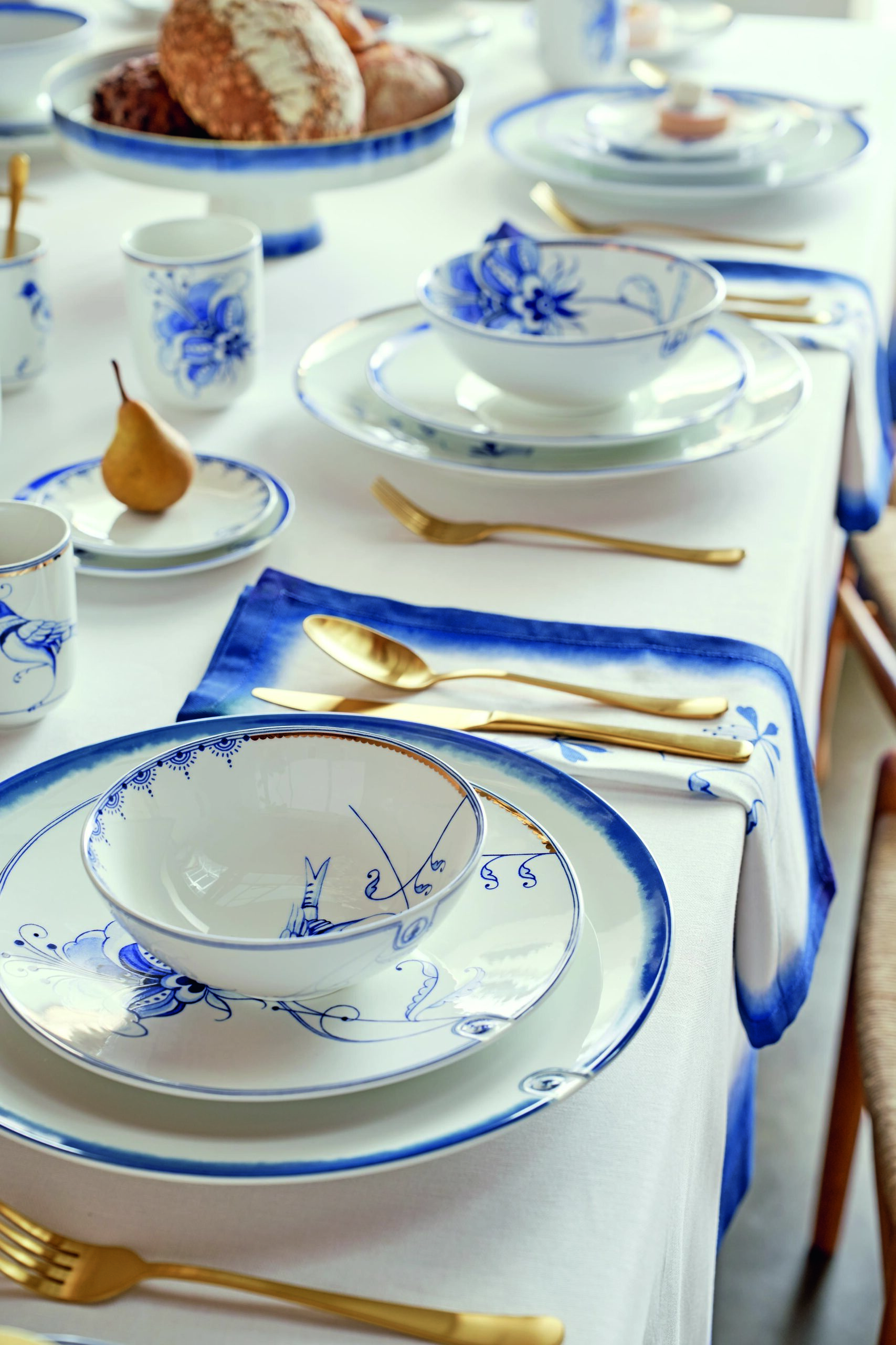 Pip Studio Pip & The Blue Bird – Πορσελάνινα πιάτα και κούπες με μπλε λεπτομέρειες