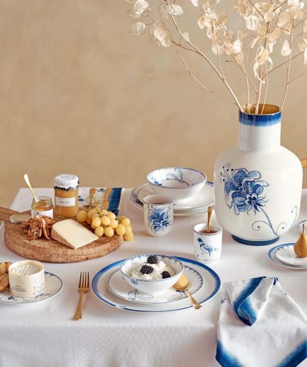 Pip Studio The Blue Bird Mug White 400ml λευκή πορσελάνινη κούπα με μπλε λεπτομέρειες και χρυσές πινελιές